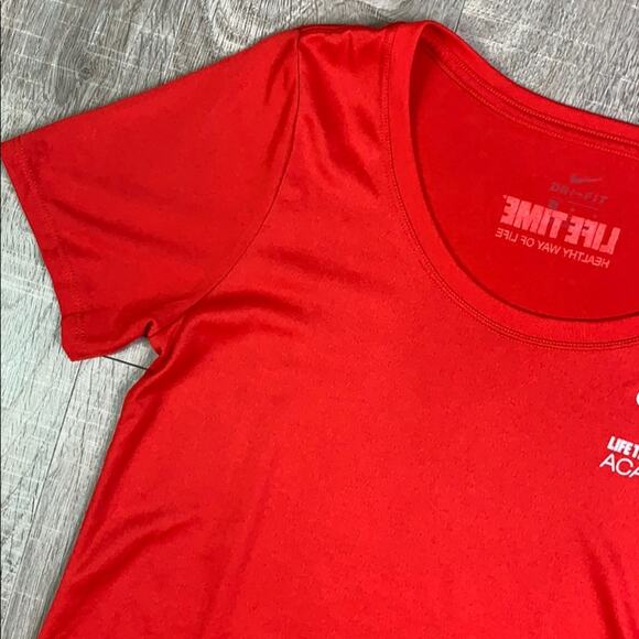 NWOT Nike Dri-Fit Lifetime Academy Red Scoop Neck Short Sleeve T-Shirt - Picture 5 of 9